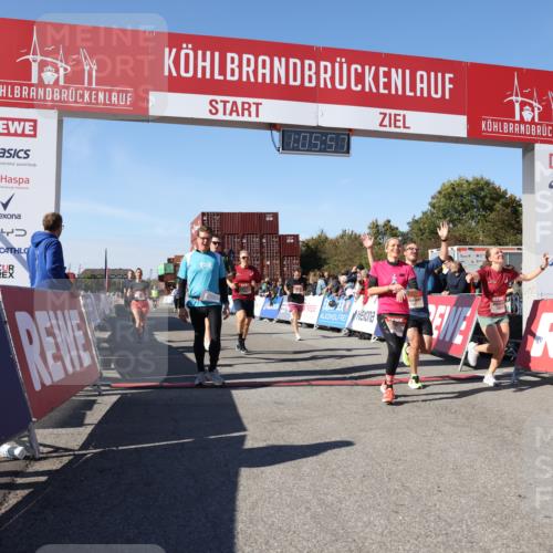 03.10.2025 - Köhlbrandbrückenlauf Lena Gebhardt http://msf.ph/oto/9051442 03.10.2025 13:05:58 Ziel 4066, 4290, 4302, 4327, 4328, 4335, 4336, 4413, 4643, 4761, 4954, 5096, 5764, 6158, 6214, 6305, 6510, 6533, 6631, 6642, 6720 meine-sportfotos.de