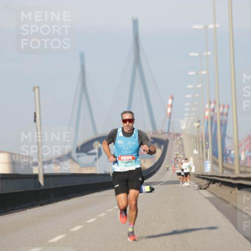 03.10.2025 - Köhlbrandbrückenlauf Jannik Wohlers http://msf.ph/oto/9051448 03.10.2025 09:38:09 Position 3 1041, 96 meine-sportfotos.de