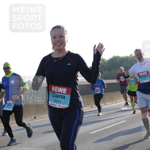 03.10.2025 - Köhlbrandbrückenlauf Jannik Wohlers http://msf.ph/oto/9051454 03.10.2025 09:19:05 Position 3 1654, 3166 meine-sportfotos.de