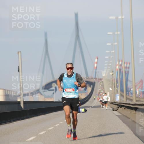 03.10.2025 - Köhlbrandbrückenlauf Jannik Wohlers http://msf.ph/oto/9051456 03.10.2025 09:38:09 Position 3  meine-sportfotos.de