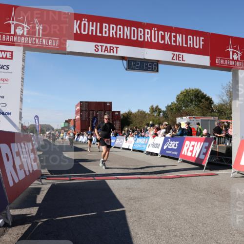 03.10.2025 - Köhlbrandbrückenlauf Lena Gebhardt http://msf.ph/oto/9051467 03.10.2025 13:21:56 Ziel 4064, 4067, 4139, 4291, 4843, 5329, 5981, 6005, 6332, 6532, 6684, 6687 meine-sportfotos.de
