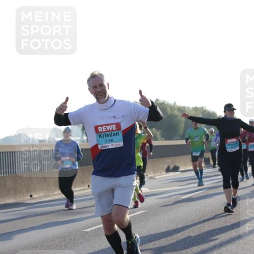 03.10.2025 - Köhlbrandbrückenlauf Jannik Wohlers http://msf.ph/oto/9051489 03.10.2025 09:19:06 Position 3 3166 meine-sportfotos.de