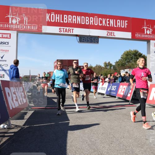 03.10.2025 - Köhlbrandbrückenlauf Lena Gebhardt http://msf.ph/oto/9051495 03.10.2025 13:05:59 Ziel 4066, 4290, 4302, 4327, 4328, 4335, 4336, 4413, 4643, 4761, 4954, 5096, 5764, 6158, 6214, 6305, 6510, 6533, 6642, 6720 meine-sportfotos.de
