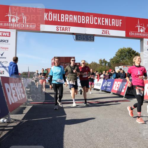 03.10.2025 - Köhlbrandbrückenlauf Lena Gebhardt http://msf.ph/oto/9051507 03.10.2025 13:05:59 Ziel 4066, 4290, 4302, 4327, 4328, 4335, 4336, 4413, 4643, 4761, 4954, 5096, 5764, 6158, 6214, 6305, 6510, 6533, 6642, 6720 meine-sportfotos.de