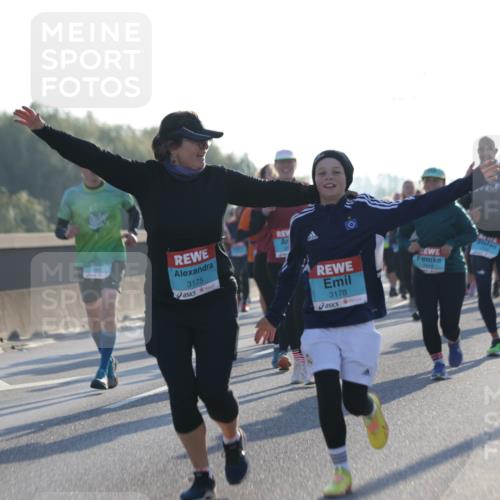 03.10.2025 - Köhlbrandbrückenlauf Jannik Wohlers http://msf.ph/oto/9051514 03.10.2025 09:19:06 Position 3 3175, 3178, 1418 meine-sportfotos.de