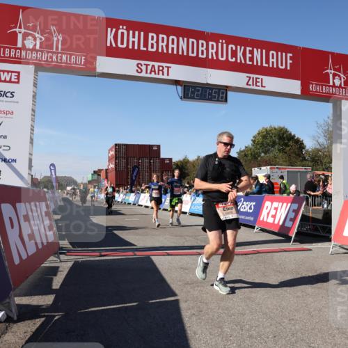 03.10.2025 - Köhlbrandbrückenlauf Lena Gebhardt http://msf.ph/oto/9051523 03.10.2025 13:21:58 Ziel 4291, 4843, 5776, 6005, 6237, 6332, 6532, 6684, 6687, 6729 meine-sportfotos.de