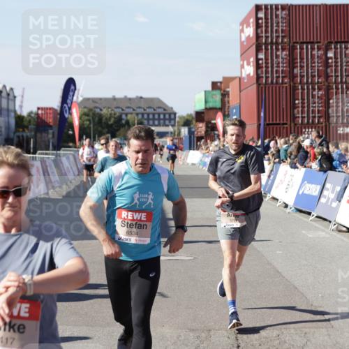 03.10.2025 - Köhlbrandbrückenlauf Jannik Wohlers http://msf.ph/oto/9051560 03.10.2025 13:08:35 Ziel 4195, 4320, 4417, 5792, 6369, 6424, 6534, 6647, 6805 meine-sportfotos.de
