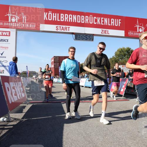03.10.2025 - Köhlbrandbrückenlauf Lena Gebhardt http://msf.ph/oto/9051576 03.10.2025 13:06:00 Ziel 4302, 4327, 4328, 4335, 4336, 4413, 4643, 4761, 4954, 5096, 5764, 6158, 6214, 6305, 6510, 6533, 6720 meine-sportfotos.de