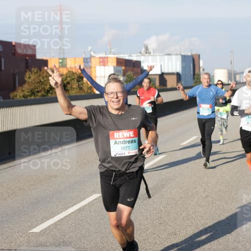 03.10.2025 - Köhlbrandbrückenlauf Jannik Wohlers http://msf.ph/oto/9051579 03.10.2025 09:46:15 Position 3 1077, 2697 meine-sportfotos.de