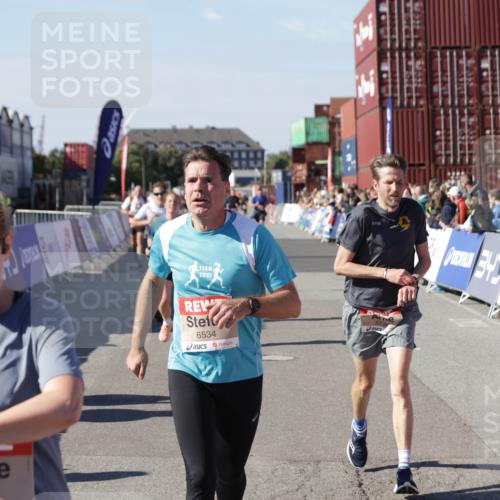 03.10.2025 - Köhlbrandbrückenlauf Jannik Wohlers http://msf.ph/oto/9051580 03.10.2025 13:08:35 Ziel 4195, 4320, 4417, 5792, 6369, 6424, 6534, 6647, 6805 meine-sportfotos.de