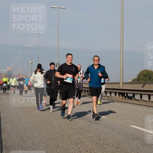 03.10.2025 - Köhlbrandbrückenlauf Fabian Wolf http://msf.ph/oto/9051607 03.10.2025 10:01:49 Position 3 1310 meine-sportfotos.de