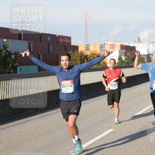 03.10.2025 - Köhlbrandbrückenlauf Jannik Wohlers http://msf.ph/oto/9051611 03.10.2025 09:46:17 Position 3 1405, 1247, 2697 meine-sportfotos.de