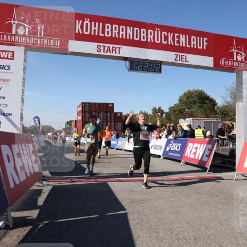 03.10.2025 - Köhlbrandbrückenlauf Lena Gebhardt http://msf.ph/oto/9051619 03.10.2025 13:22:02 Ziel 4291, 5180, 5776, 6005, 6237, 6332, 6684, 6687, 6729 meine-sportfotos.de