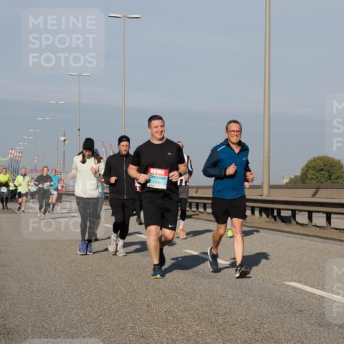03.10.2025 - Köhlbrandbrückenlauf Fabian Wolf http://msf.ph/oto/9051622 03.10.2025 10:01:49 Position 3 1310 meine-sportfotos.de