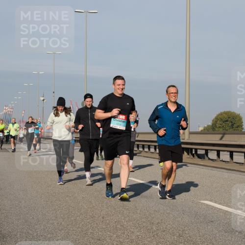 03.10.2025 - Köhlbrandbrückenlauf Fabian Wolf http://msf.ph/oto/9051631 03.10.2025 10:01:50 Position 3 1310 meine-sportfotos.de
