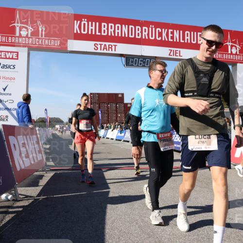 03.10.2025 - Köhlbrandbrückenlauf Lena Gebhardt http://msf.ph/oto/9051632 03.10.2025 13:06:01 Ziel 4302, 4327, 4328, 4643, 4761, 4954, 5096, 5764, 6158, 6214, 6305, 6510, 6533, 6720 meine-sportfotos.de