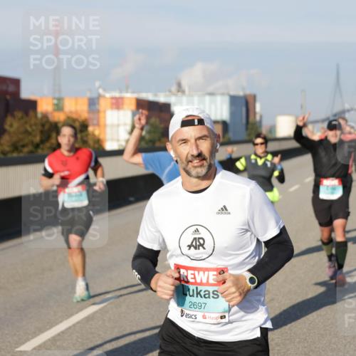 03.10.2025 - Köhlbrandbrückenlauf Jannik Wohlers http://msf.ph/oto/9051641 03.10.2025 09:46:17 Position 3 2697 meine-sportfotos.de