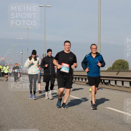 03.10.2025 - Köhlbrandbrückenlauf Fabian Wolf http://msf.ph/oto/9051642 03.10.2025 10:01:50 Position 3 1310 meine-sportfotos.de