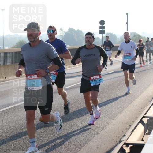 03.10.2025 - Köhlbrandbrückenlauf Lena Gebhardt http://msf.ph/oto/9051643 03.10.2025 09:14:51 Position 1 3785, 1037 meine-sportfotos.de