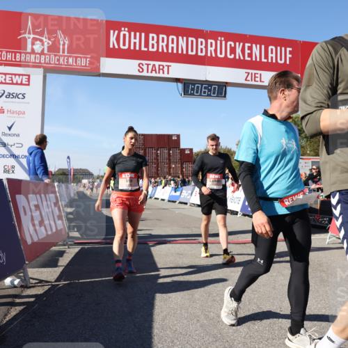 03.10.2025 - Köhlbrandbrückenlauf Lena Gebhardt http://msf.ph/oto/9051659 03.10.2025 13:06:01 Ziel 4302, 4327, 4328, 4643, 4761, 4954, 5096, 5764, 6158, 6214, 6305, 6510, 6533, 6720 meine-sportfotos.de