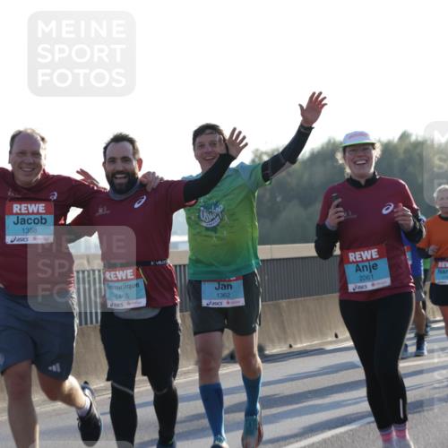 03.10.2025 - Köhlbrandbrückenlauf Jannik Wohlers http://msf.ph/oto/9051661 03.10.2025 09:19:09 Position 3 1388, 1465, 1362, 2061 meine-sportfotos.de