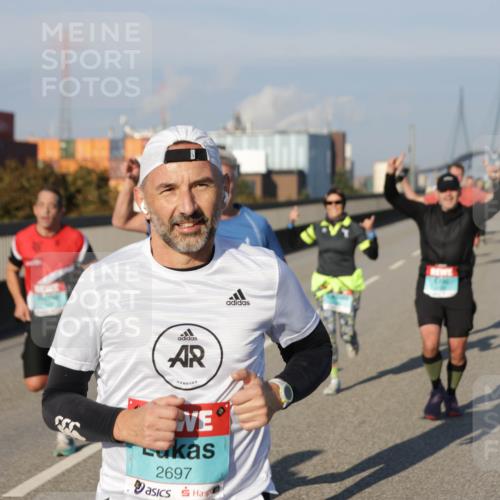 03.10.2025 - Köhlbrandbrückenlauf Jannik Wohlers http://msf.ph/oto/9051667 03.10.2025 09:46:18 Position 3 2697 meine-sportfotos.de