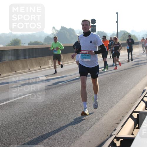 03.10.2025 - Köhlbrandbrückenlauf Lena Gebhardt http://msf.ph/oto/9051684 03.10.2025 09:14:52 Position 1 3702 meine-sportfotos.de