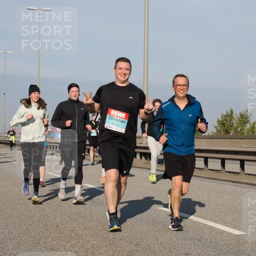03.10.2025 - Köhlbrandbrückenlauf Fabian Wolf http://msf.ph/oto/9051689 03.10.2025 10:01:51 Position 3 1310 meine-sportfotos.de