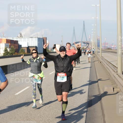 03.10.2025 - Köhlbrandbrückenlauf Jannik Wohlers http://msf.ph/oto/9051690 03.10.2025 09:46:18 Position 3 1247, 2709 meine-sportfotos.de