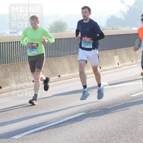 03.10.2025 - Köhlbrandbrückenlauf Lena Gebhardt http://msf.ph/oto/9051709 03.10.2025 09:14:54 Position 1 1462, 3226, 3266 meine-sportfotos.de