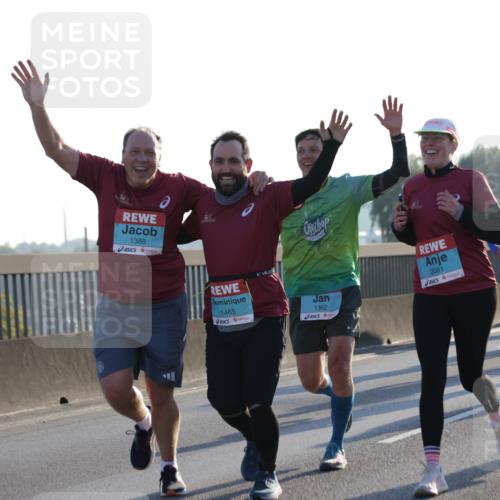 03.10.2025 - Köhlbrandbrückenlauf Jannik Wohlers http://msf.ph/oto/9051715 03.10.2025 09:19:10 Position 3 1388, 1465, 1362, 2061 meine-sportfotos.de