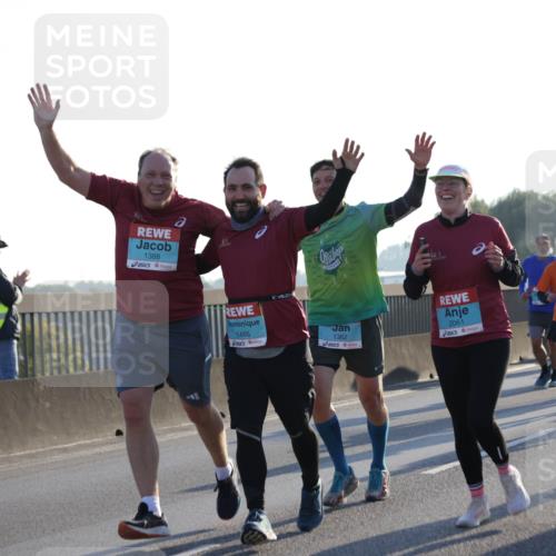 03.10.2025 - Köhlbrandbrückenlauf Jannik Wohlers http://msf.ph/oto/9051734 03.10.2025 09:19:10 Position 3 1388, 1465, 1362, 2061, 1418 meine-sportfotos.de