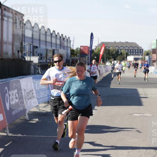 03.10.2025 - Köhlbrandbrückenlauf Jannik Wohlers http://msf.ph/oto/9051736 03.10.2025 13:08:38 Ziel 4195, 4320, 4417, 5792, 6232, 6424, 6534, 6647, 6805 meine-sportfotos.de