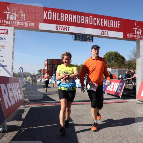 03.10.2025 - Köhlbrandbrückenlauf Lena Gebhardt http://msf.ph/oto/9051745 03.10.2025 13:22:06 Ziel 4291, 4934, 5180, 5776, 6005, 6173, 6237, 6332, 6416, 6684, 6687, 6729 meine-sportfotos.de