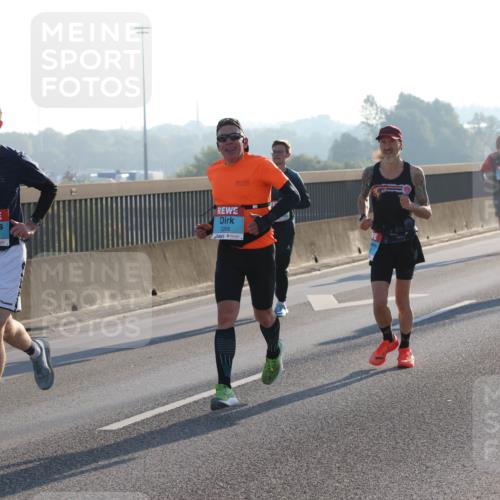 03.10.2025 - Köhlbrandbrückenlauf Lena Gebhardt http://msf.ph/oto/9051750 03.10.2025 09:14:55 Position 1 3226, 3266 meine-sportfotos.de