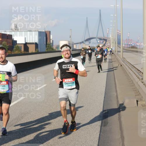 03.10.2025 - Köhlbrandbrückenlauf Jannik Wohlers http://msf.ph/oto/9051821 03.10.2025 09:46:29 Position 3 2884, 1248, 2880 meine-sportfotos.de