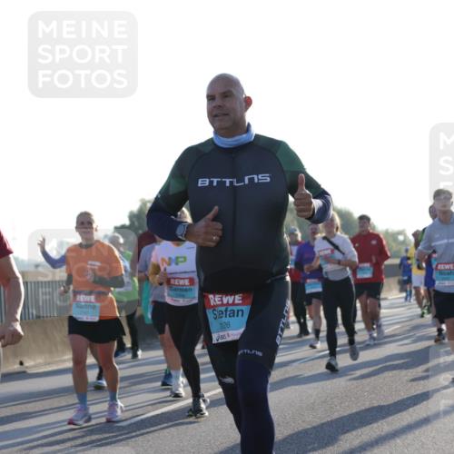 03.10.2025 - Köhlbrandbrückenlauf Jannik Wohlers http://msf.ph/oto/9051831 03.10.2025 09:19:12 Position 3 1647, 2147, 2126 meine-sportfotos.de