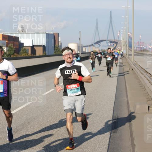 03.10.2025 - Köhlbrandbrückenlauf Jannik Wohlers http://msf.ph/oto/9051835 03.10.2025 09:46:29 Position 3 1248, 2880 meine-sportfotos.de