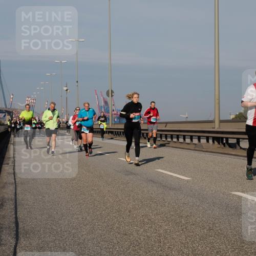 03.10.2025 - Köhlbrandbrückenlauf Fabian Wolf http://msf.ph/oto/9051858 03.10.2025 10:01:55 Position 3  meine-sportfotos.de