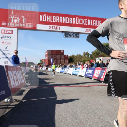 03.10.2025 - Köhlbrandbrückenlauf Lena Gebhardt http://msf.ph/oto/9051859 03.10.2025 13:06:06 Ziel 4302, 4327, 4328, 4504, 4635, 4738, 4761, 4954, 5096, 6158, 6214, 6222, 6224, 6305, 6356, 6510, 6533 meine-sportfotos.de