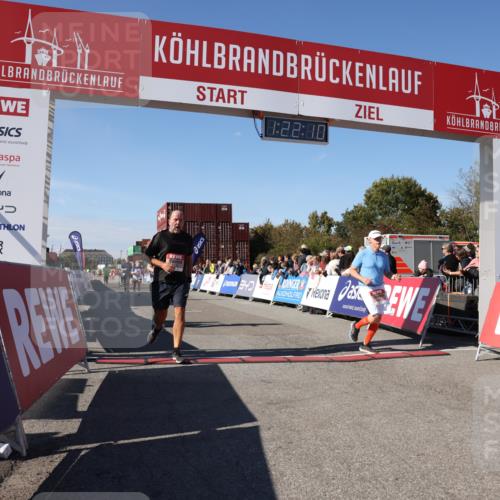 03.10.2025 - Köhlbrandbrückenlauf Lena Gebhardt http://msf.ph/oto/9051892 03.10.2025 13:22:10 Ziel 4291, 4706, 4934, 5180, 5235, 5776, 6173, 6237, 6332, 6416, 6531, 6729 meine-sportfotos.de