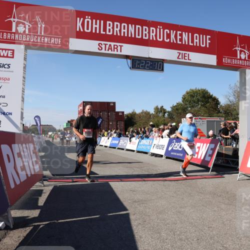 03.10.2025 - Köhlbrandbrückenlauf Lena Gebhardt http://msf.ph/oto/9051899 03.10.2025 13:22:10 Ziel 4291, 4706, 4934, 5180, 5235, 5776, 6173, 6237, 6332, 6416, 6531, 6729 meine-sportfotos.de
