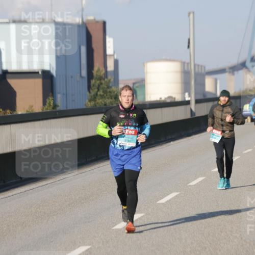 03.10.2025 - Köhlbrandbrückenlauf Jannik Wohlers http://msf.ph/oto/9051901 03.10.2025 09:46:31 Position 3 3794 meine-sportfotos.de