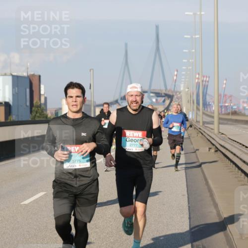 03.10.2025 - Köhlbrandbrückenlauf Jannik Wohlers http://msf.ph/oto/9051940 03.10.2025 09:46:36 Position 3 3775, 2777 meine-sportfotos.de