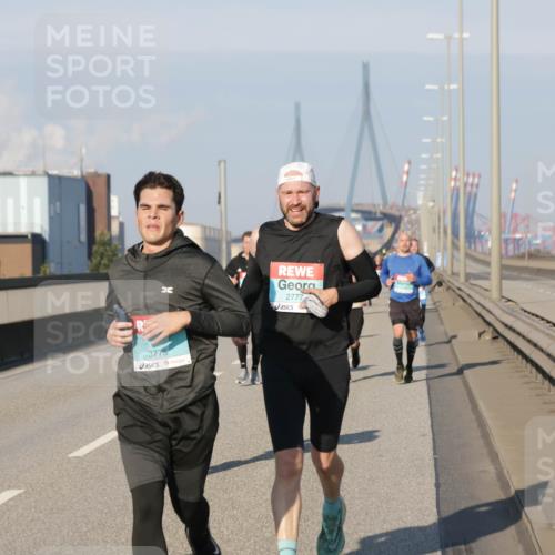 03.10.2025 - Köhlbrandbrückenlauf Jannik Wohlers http://msf.ph/oto/9051954 03.10.2025 09:46:36 Position 3 3775, 2777 meine-sportfotos.de