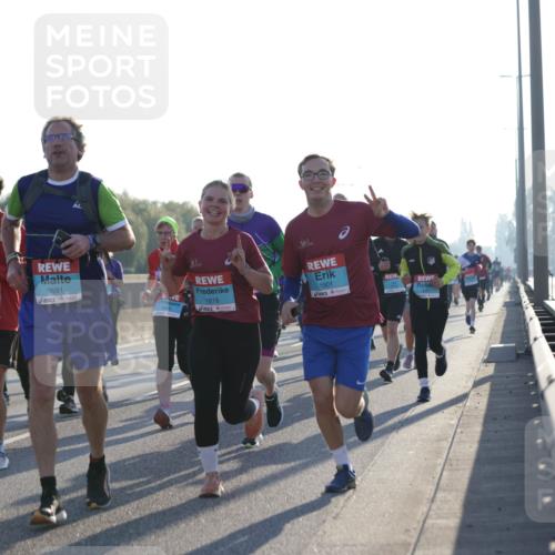 03.10.2025 - Köhlbrandbrückenlauf Jannik Wohlers http://msf.ph/oto/9051967 03.10.2025 09:19:15 Position 3 1456, 3691, 1818, 1901 meine-sportfotos.de
