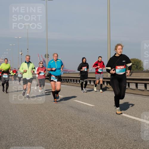 03.10.2025 - Köhlbrandbrückenlauf Fabian Wolf http://msf.ph/oto/9051980 03.10.2025 10:01:58 Position 3 3755 meine-sportfotos.de