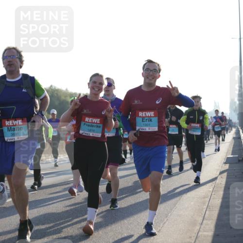 03.10.2025 - Köhlbrandbrückenlauf Jannik Wohlers http://msf.ph/oto/9051992 03.10.2025 09:19:15 Position 3 1456, 3691, 1818, 1901 meine-sportfotos.de