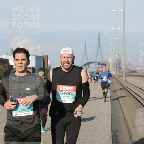 03.10.2025 - Köhlbrandbrückenlauf Jannik Wohlers http://msf.ph/oto/9051995 03.10.2025 09:46:37 Position 3 2777, 3775 meine-sportfotos.de