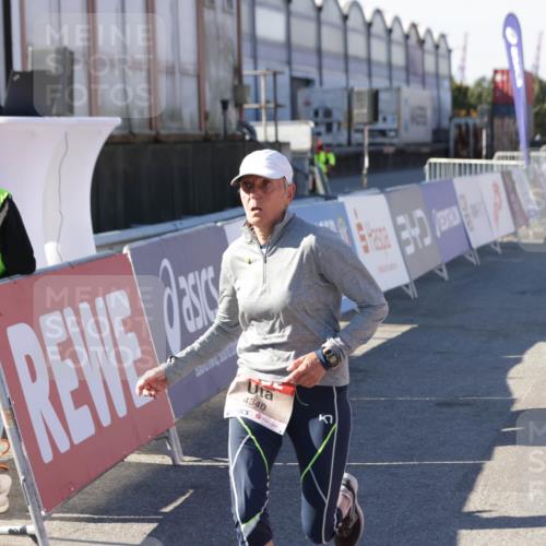 03.10.2025 - Köhlbrandbrückenlauf Jannik Wohlers http://msf.ph/oto/9052012 03.10.2025 13:08:50 Ziel 4138, 4213, 4340, 4544, 5705, 6034, 6232, 6233 meine-sportfotos.de